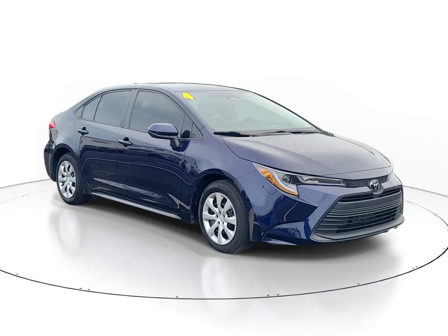 2024 Toyota Corolla LE photo 1