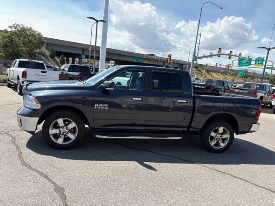 2016 Ram 1500 SLT photo 1