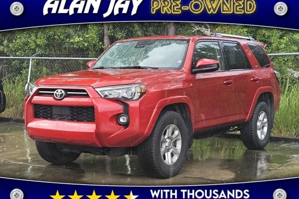 2022 Toyota 4Runner SR5 photo 1