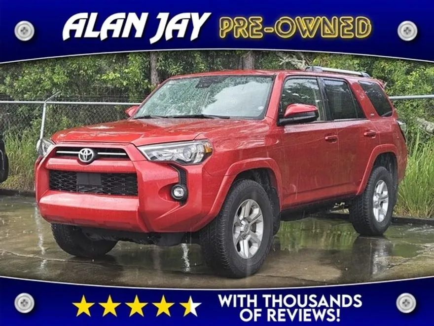 2022 Toyota 4Runner SR5 photo 1