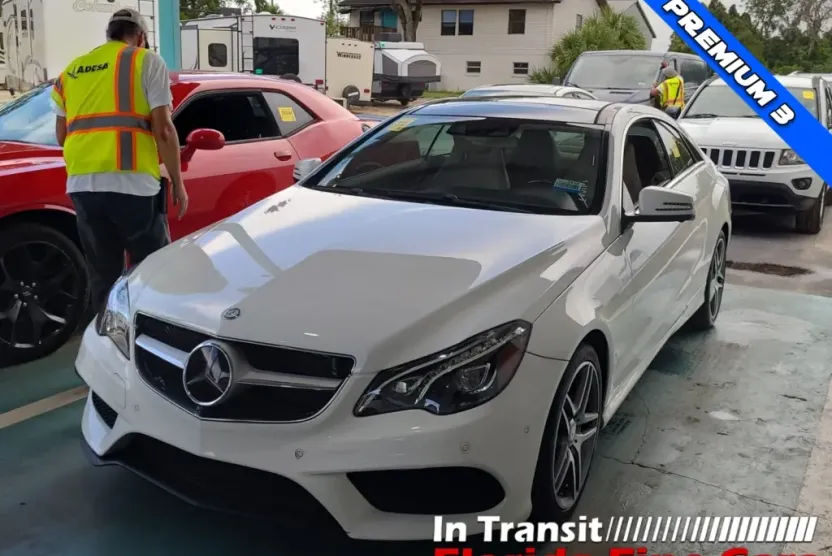 2016 Mercedes Benz E 400 photo 1