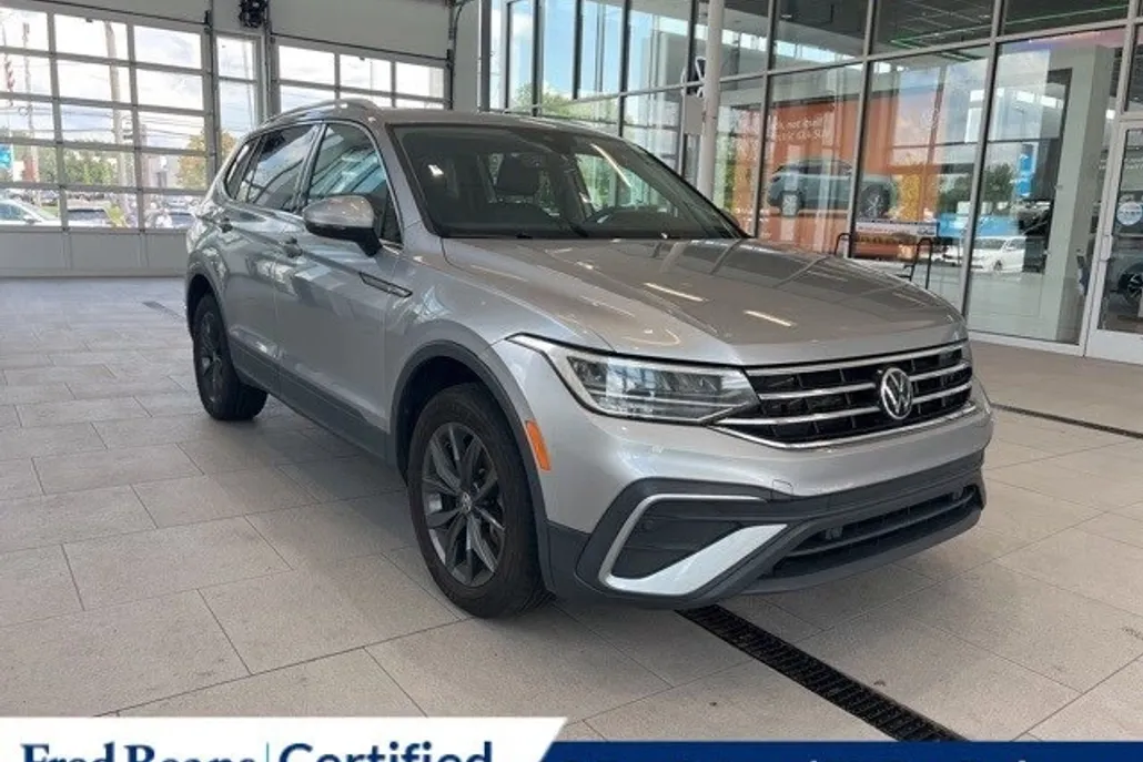 2022 Volkswagen Tiguan SE photo 1