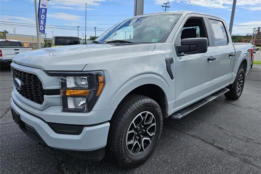 2023 Ford F-150 STX photo 1