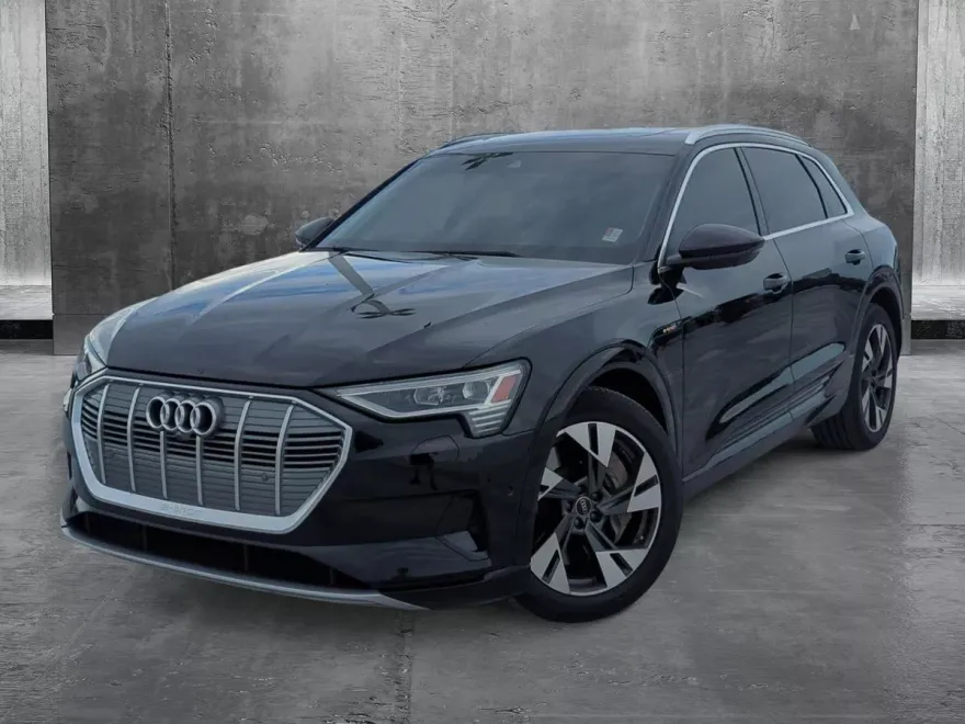 2023 Audi e-tron Premium Plus photo 1