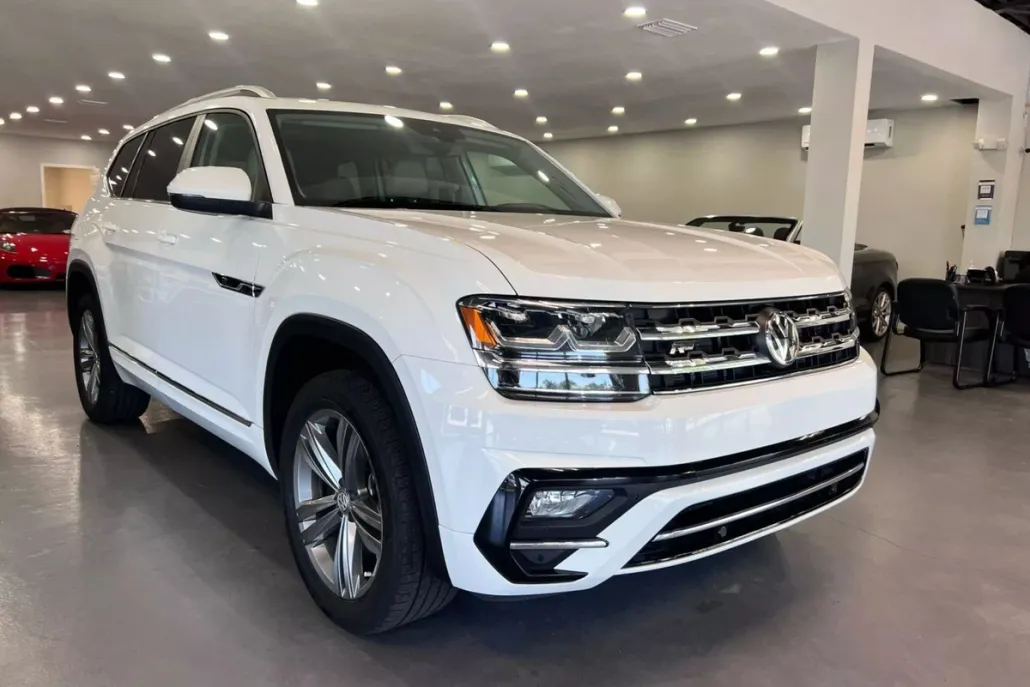 2019 Volkswagen Atlas V6 SEL R-Line photo 1