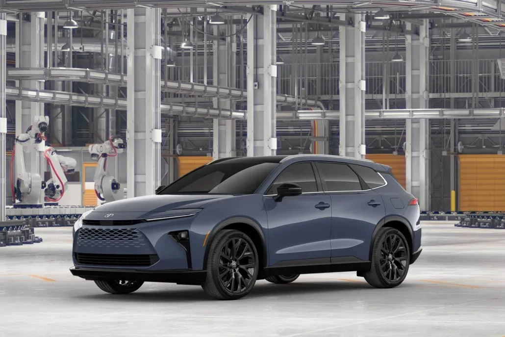 2025 Toyota Crown Signia Limited photo 1