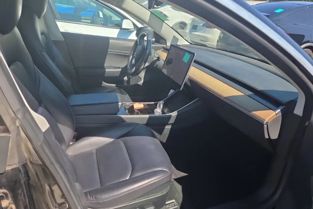 2018 Tesla Model 3 Long Range photo 1