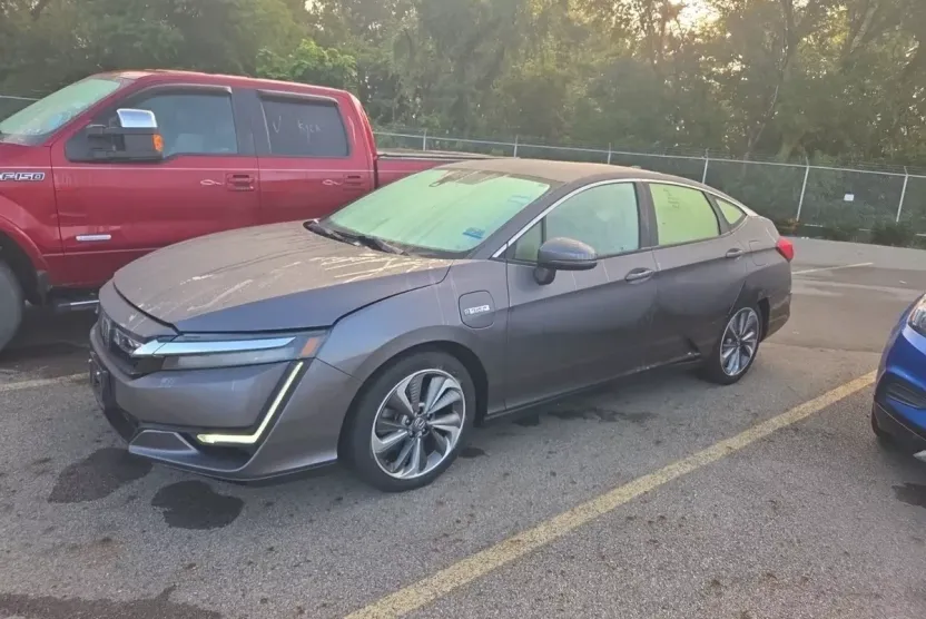 2018 Honda Clarity Plug-In Hybrid Touring photo 1