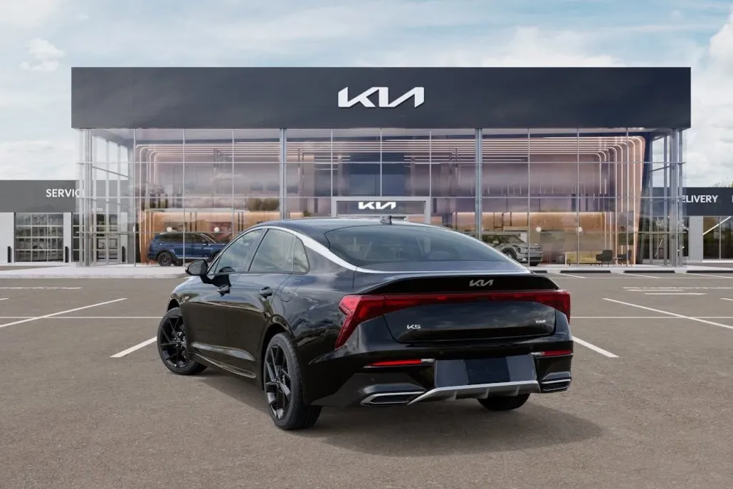 2026 Kia K5 GT-Line photo 1