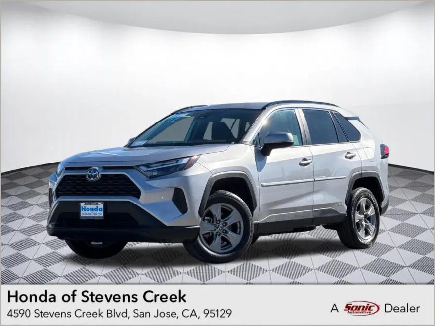 2023 Toyota RAV4 Hybrid LE photo 1