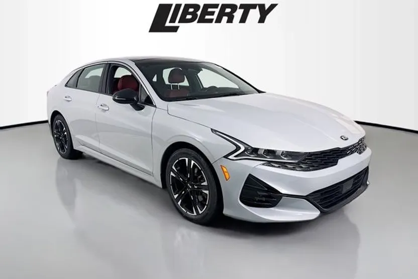 2021 Kia K5 GT-Line photo 1