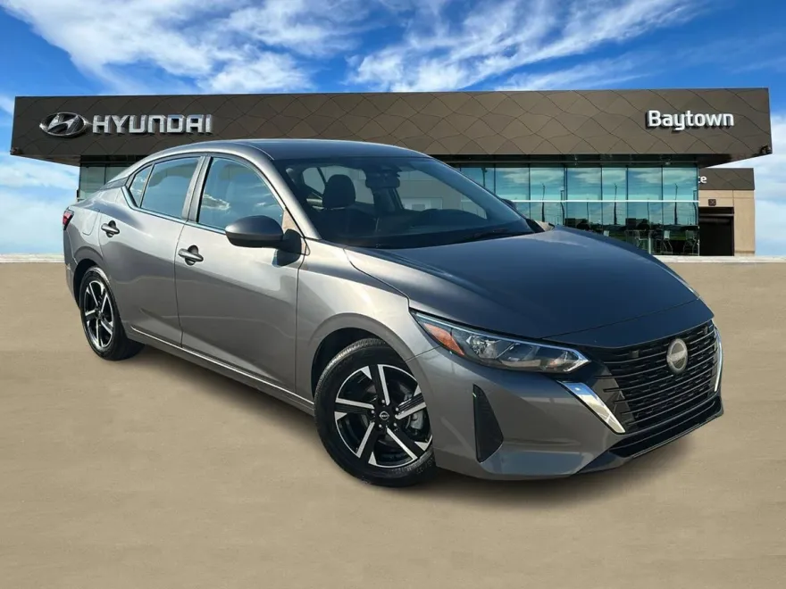 2024 Nissan Sentra SV photo 1