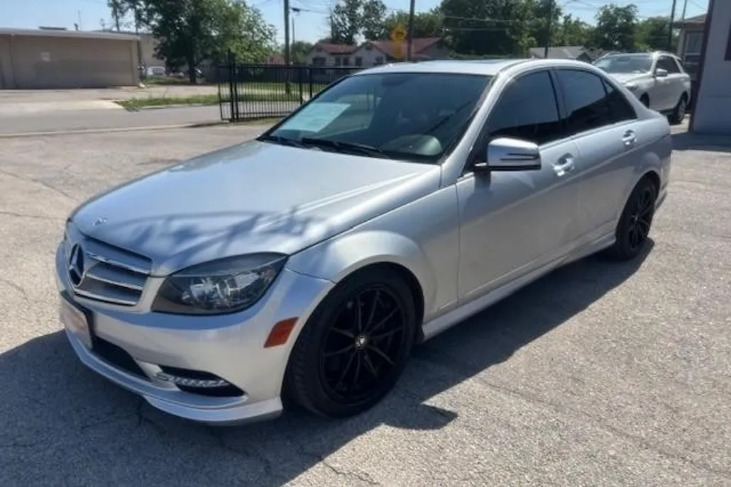 2011 Mercedes Benz C 300 4MATIC photo 1