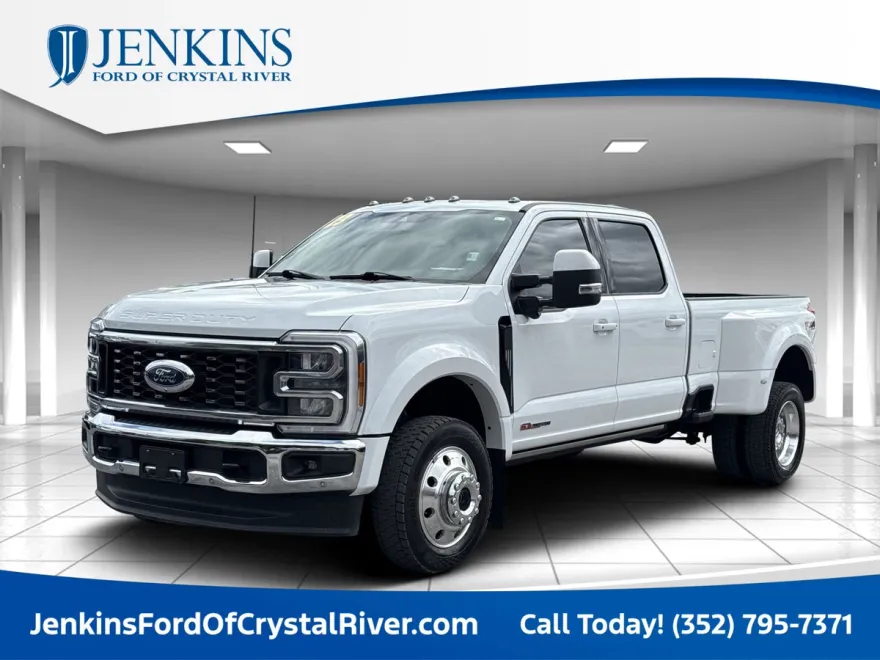 2023 Ford F-450 Lariat photo 1