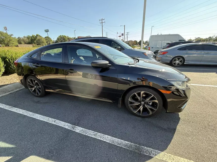 2021 Honda Civic Sport photo 1