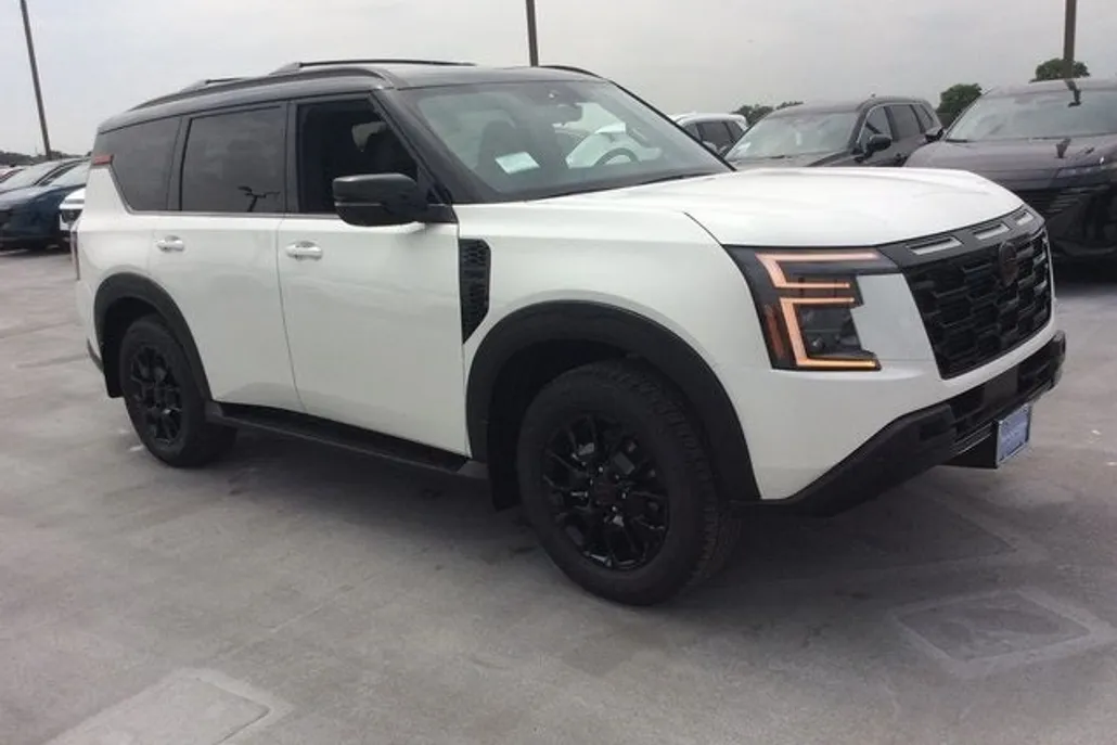 2025 Nissan Armada photo 1