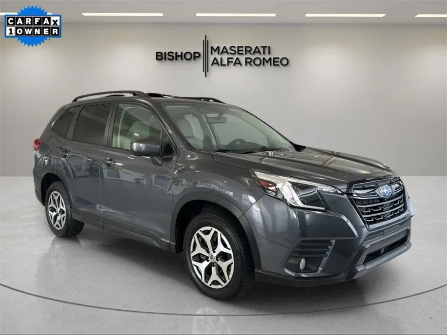 2022 Subaru Forester Premium photo 1