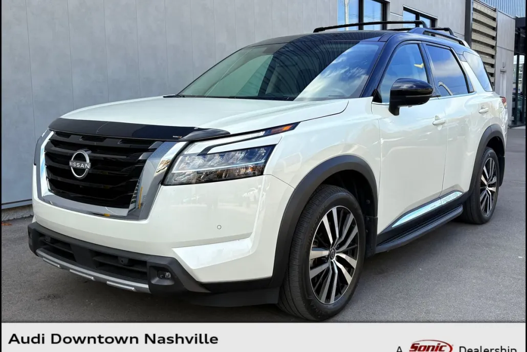 2024 Nissan Pathfinder Platinum photo 1