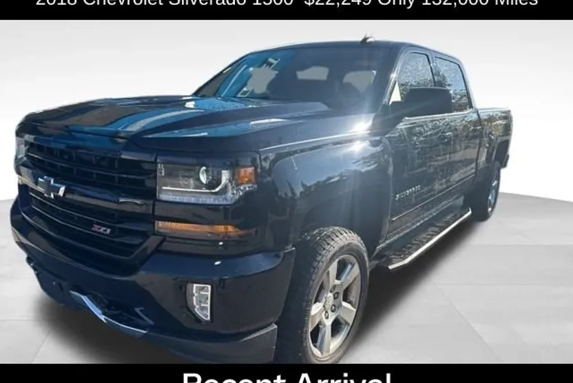 2018 Chevrolet Silverado 1500 LT photo 1