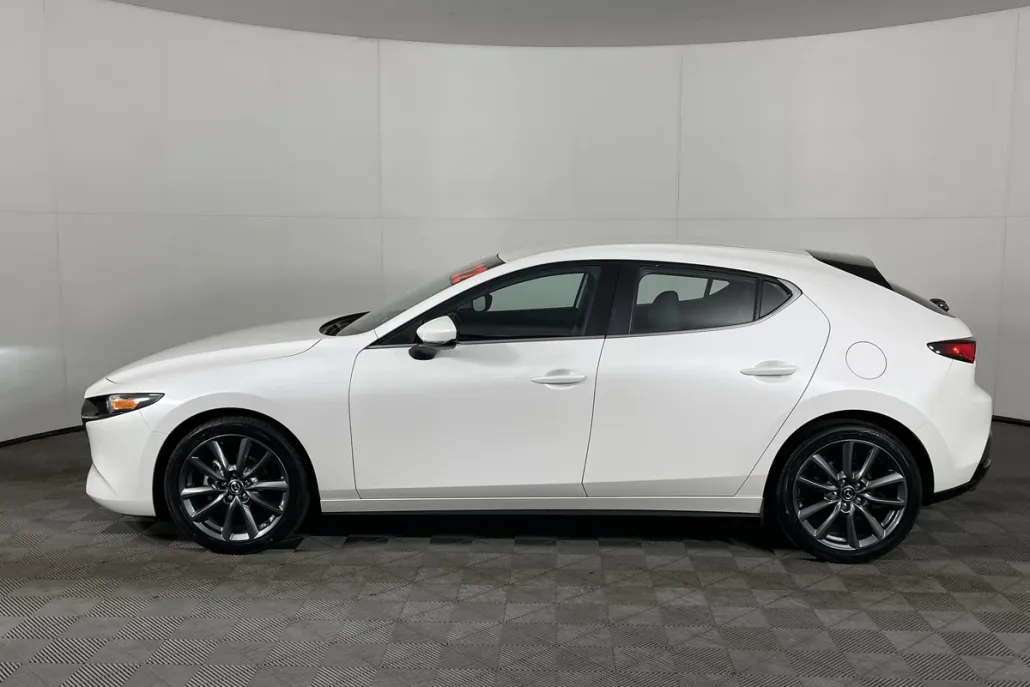 2022 Mazda Mazda3 Hatchback Select photo 1
