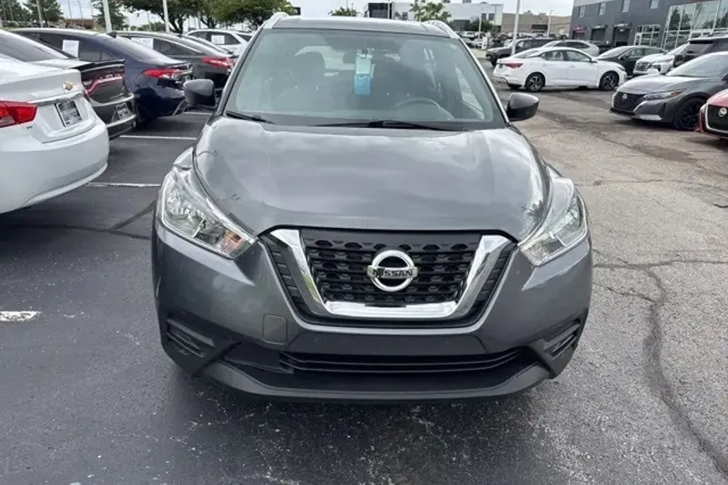 2019 Nissan Kicks S photo 1