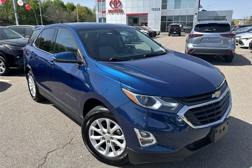 2019 Chevrolet Equinox LT photo 1