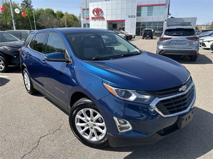 2019 Chevrolet Equinox LT photo 1