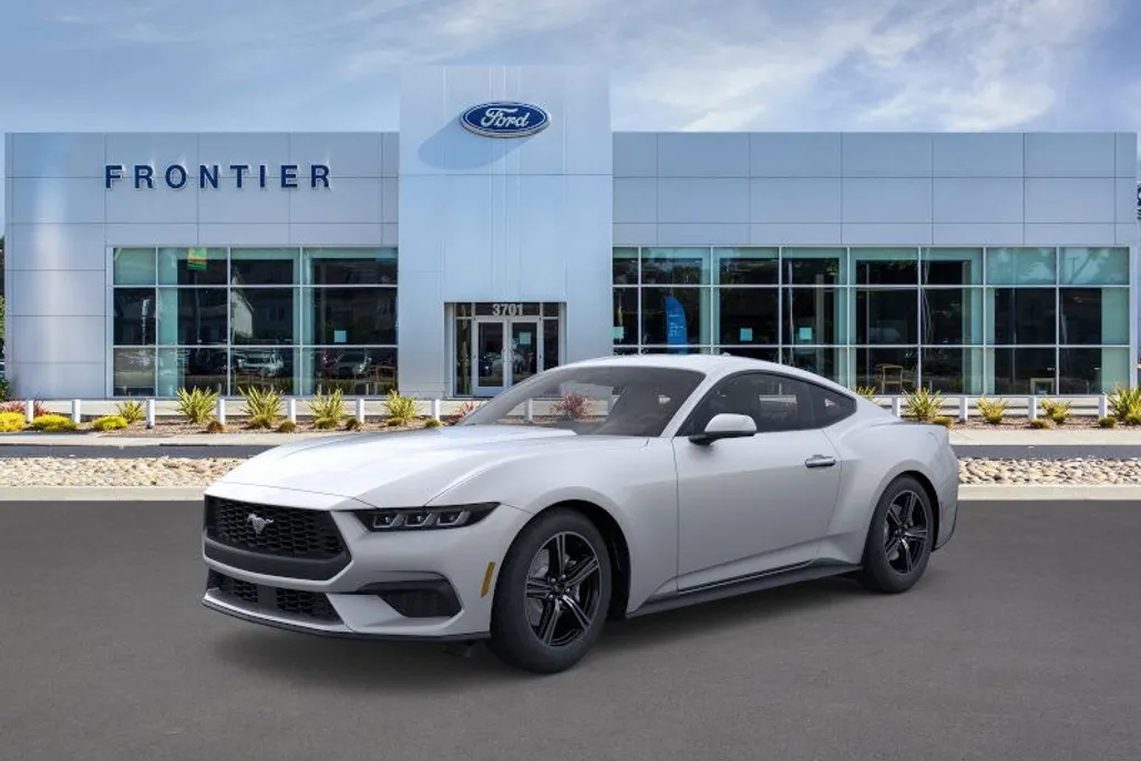 2025 Ford Mustang EcoBoost photo 1