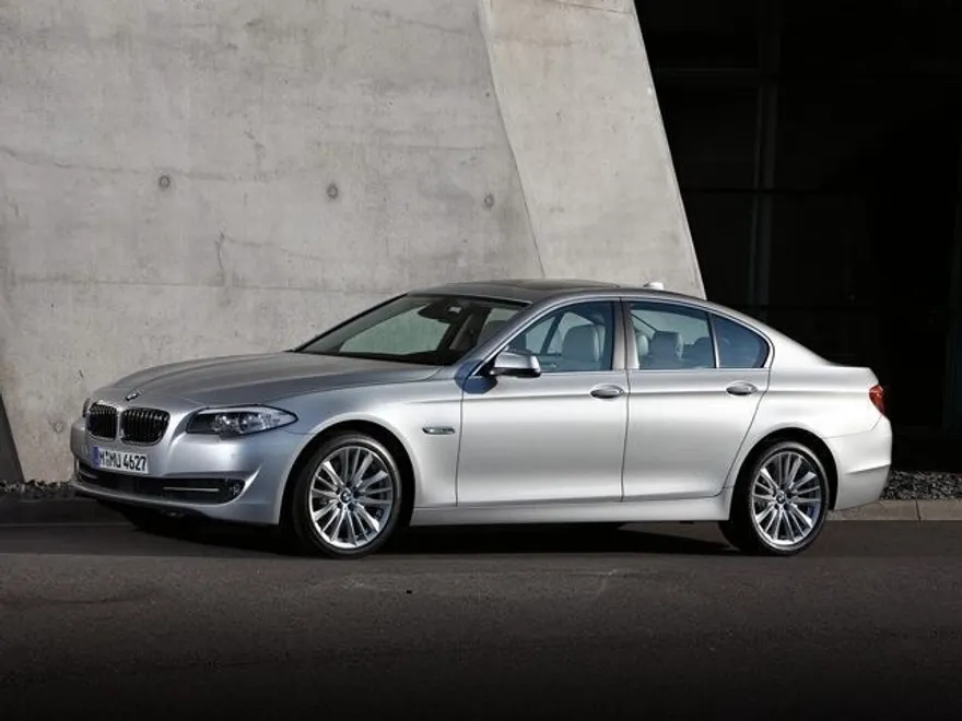 2013 Bmw 528i 5-series photo 1