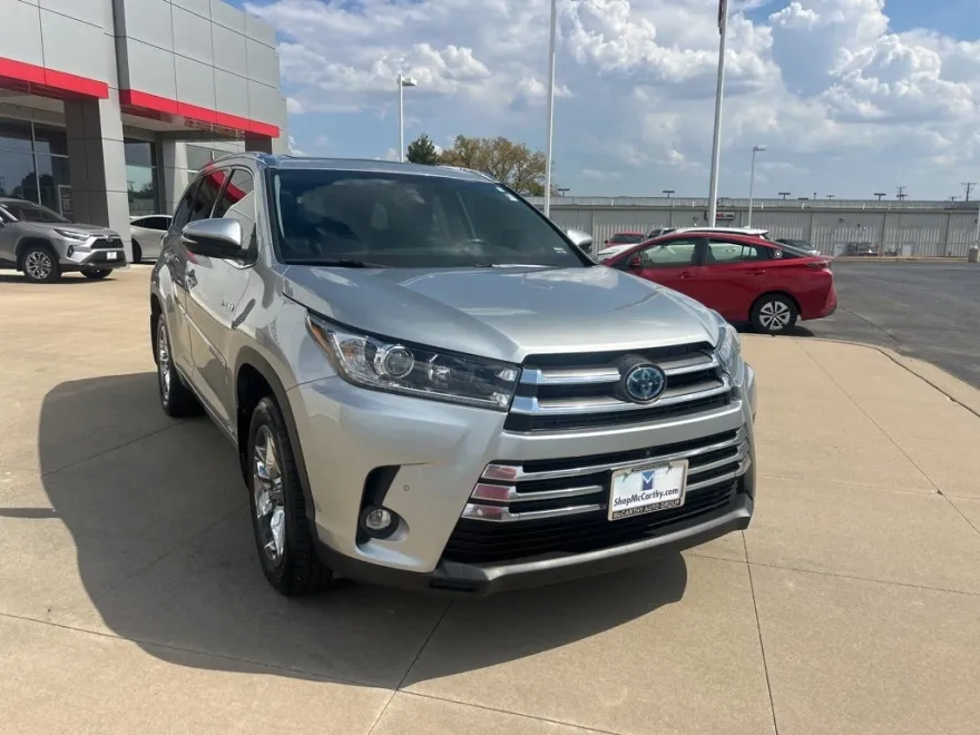 2019 Toyota Highlander Hybrid Limited Platinum photo 1