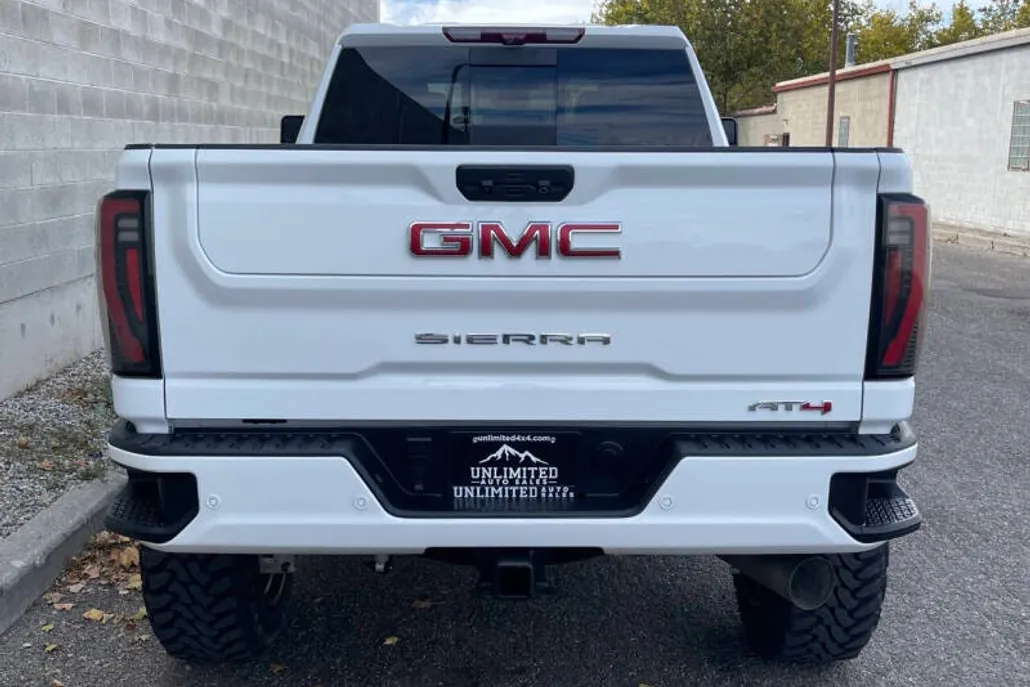 2024 Gmc Sierra HD AT4 photo 1