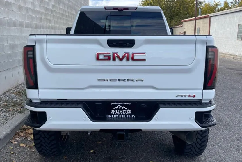 2024 Gmc Sierra HD AT4 photo 1