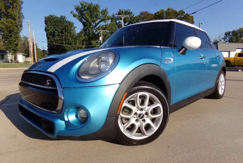 2015 Mini Cooper 4 Door Hardtop S photo 1