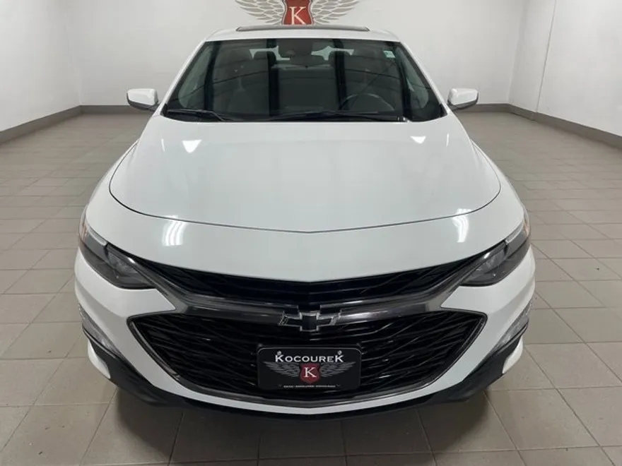 2023 Chevrolet Malibu 1LT photo 1