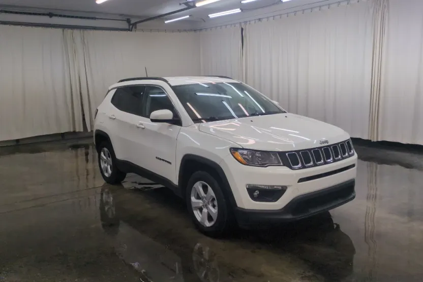 2019 Jeep Compass Latitude photo 1