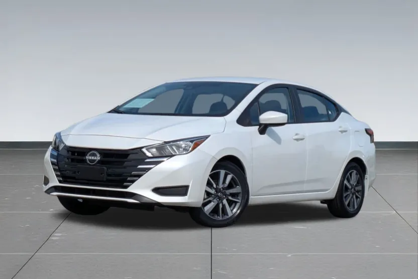 2023 Nissan Versa 1.6 SV photo 1
