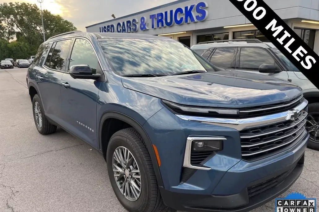 2026 Chevrolet Traverse photo 1