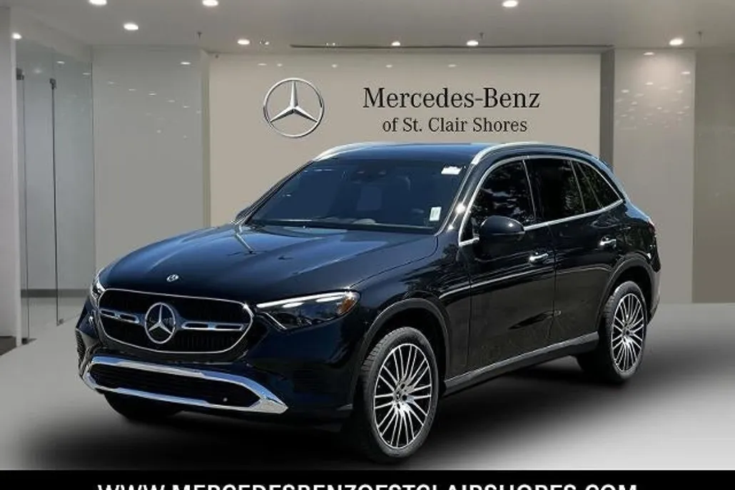 2024 Mercedes Benz GLC 300 4MATIC photo 1