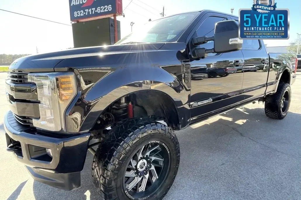 2019 Ford F-250 Lariat photo 1