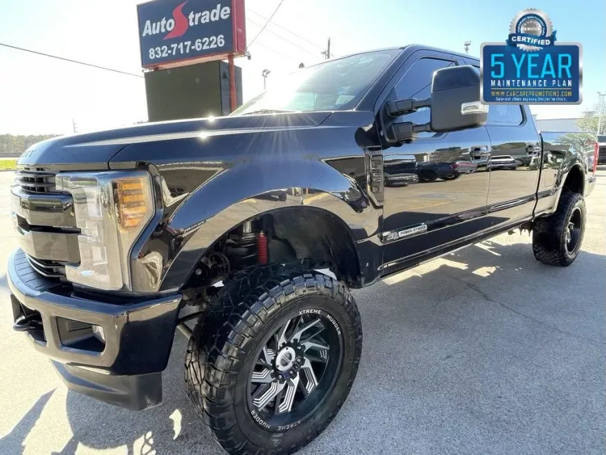 2019 Ford F-250 Lariat photo 1