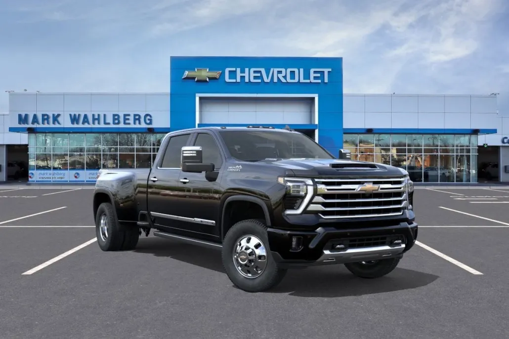 2025 Chevrolet Silverado 3500HD High Country photo 1
