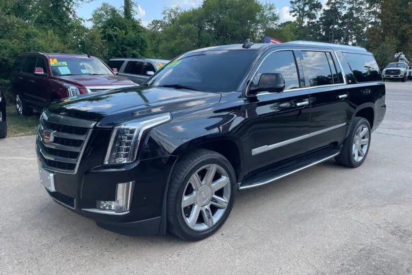 2018 Cadillac Escalade ESV Luxury photo 1