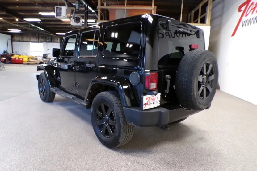 2014 Jeep Wrangler Altitude photo 1