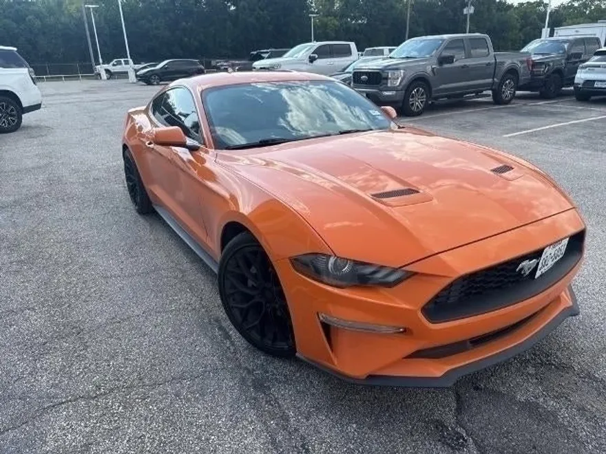2020 Ford Mustang EcoBoost photo 1