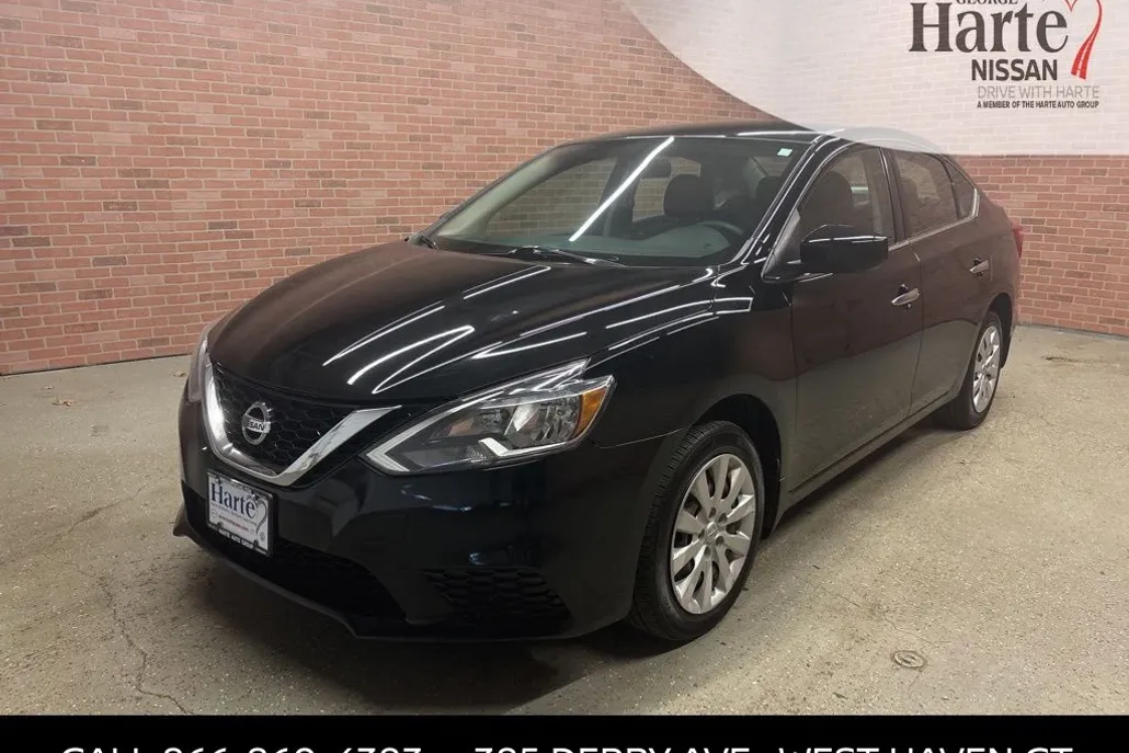 2017 Nissan Sentra S photo 1