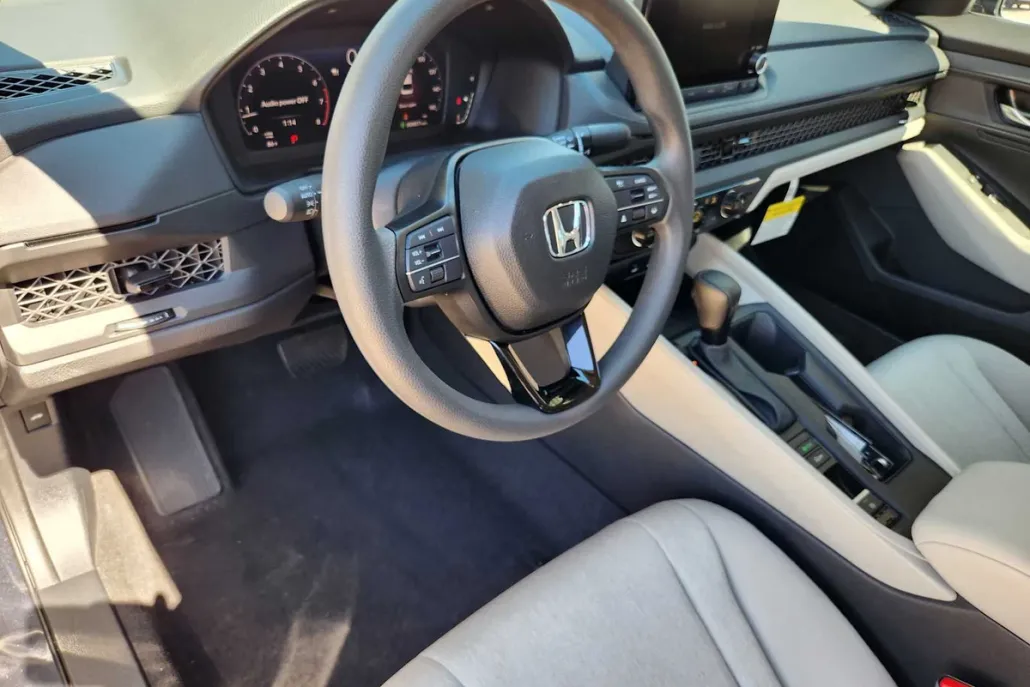 2025 Honda Accord LX photo 1