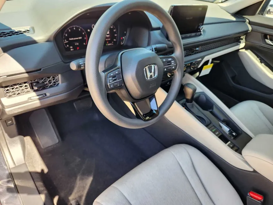 2025 Honda Accord LX photo 1
