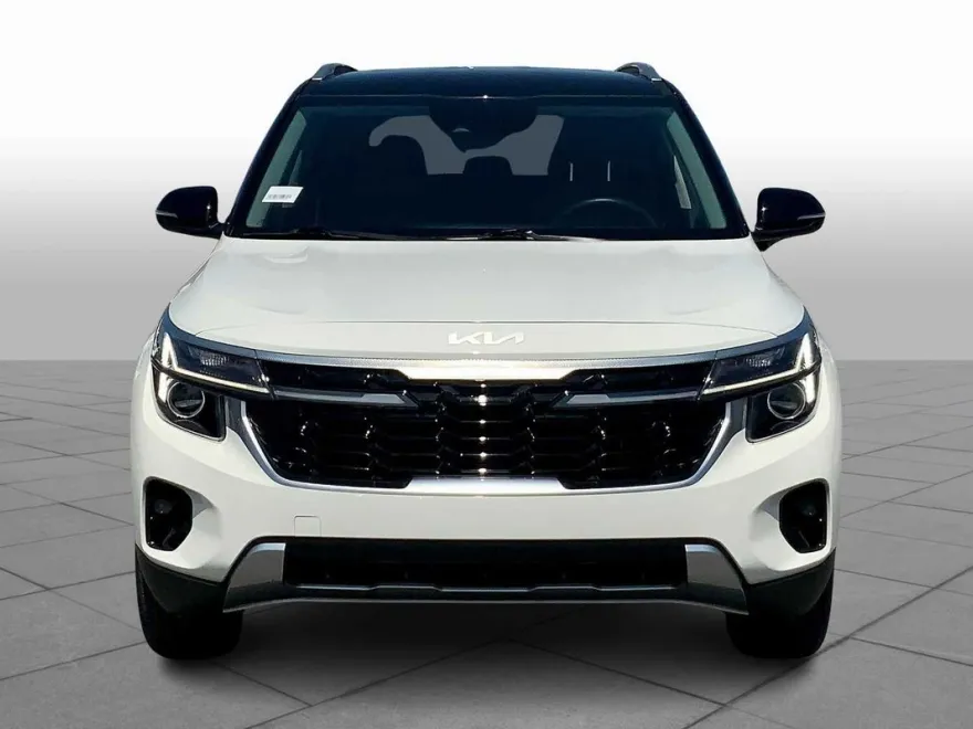 2024 Kia Seltos S photo 1