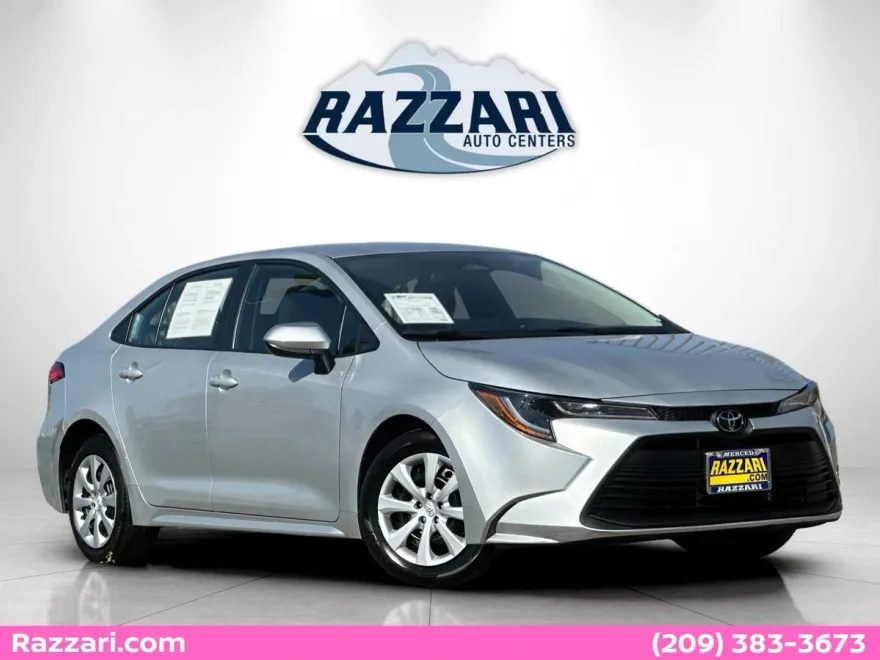 2024 Toyota Corolla LE photo 1