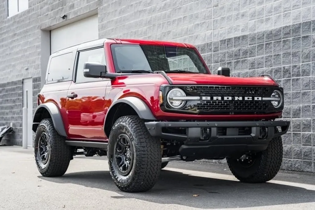 2025 Ford Bronco Badlands photo 1